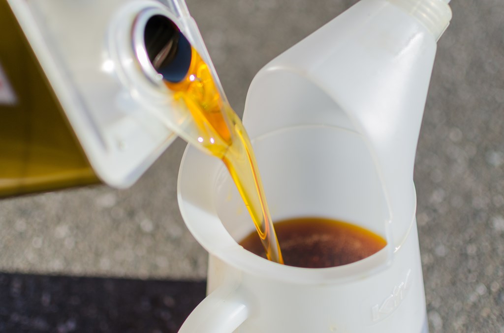 HX CF 10w-30@¥1925/L【ディーゼル車用エンジンオイル】